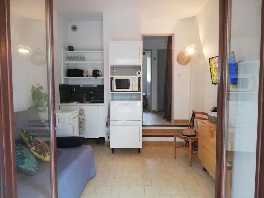 Location Dans Residence Calme, Proche Mer 카발레르쉬르메르 외부 사진